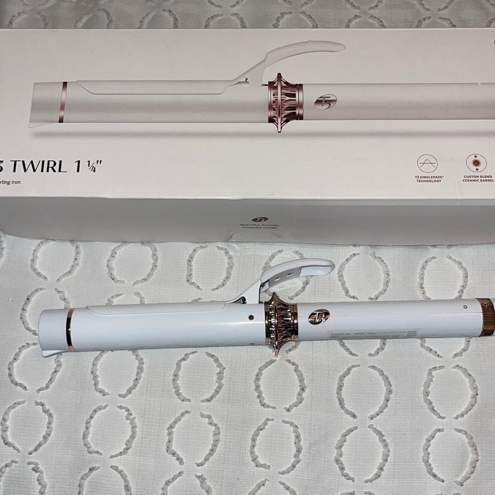 T3 Twirl 1 1/4 curling iron